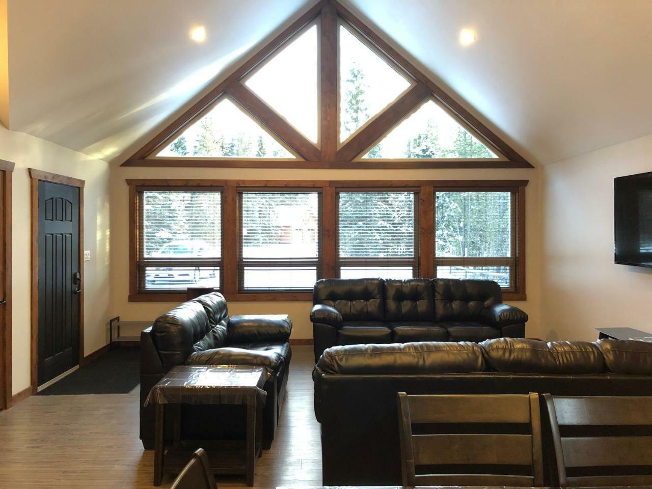 Wolf Den Villa Valemount Exterior photo
